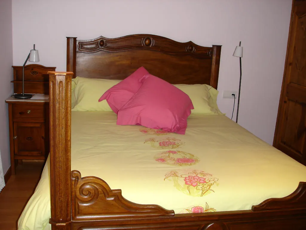 Country house Cal Pastor Guest House La Pobla de Cervoles